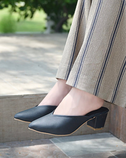 Pointy Toe Block Heels - Black