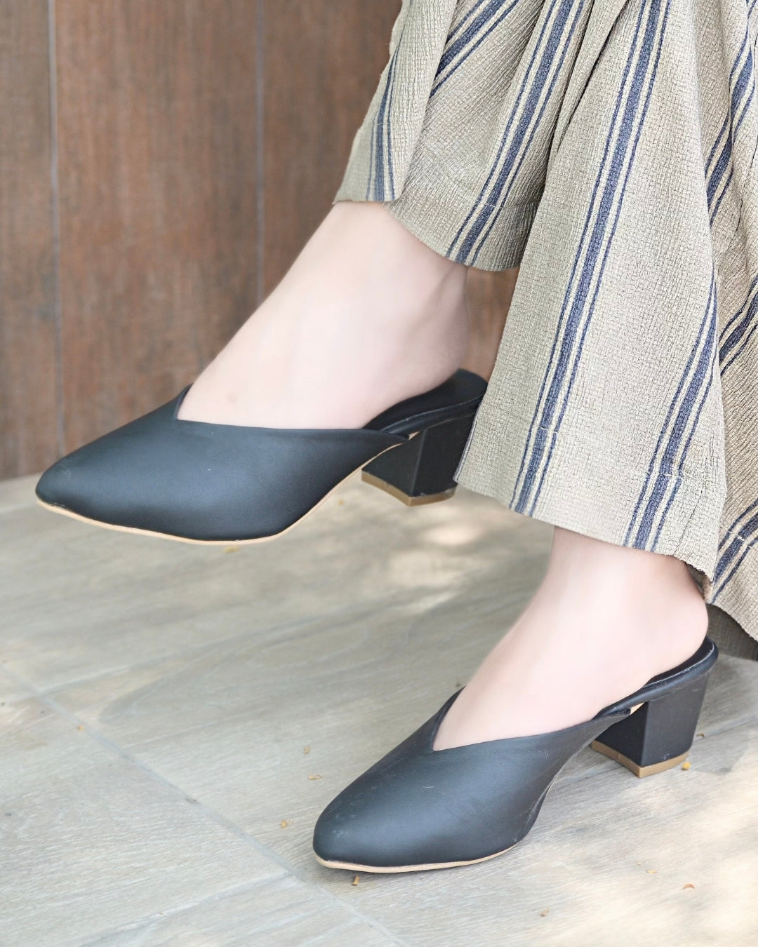 Pointy Toe Block Heels - Black