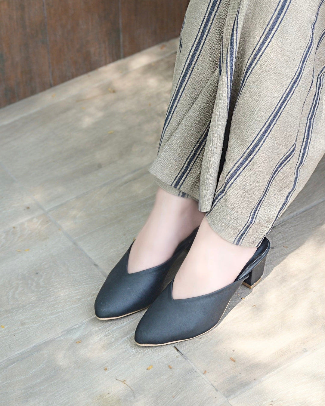 Pointy Toe Block Heels - Black