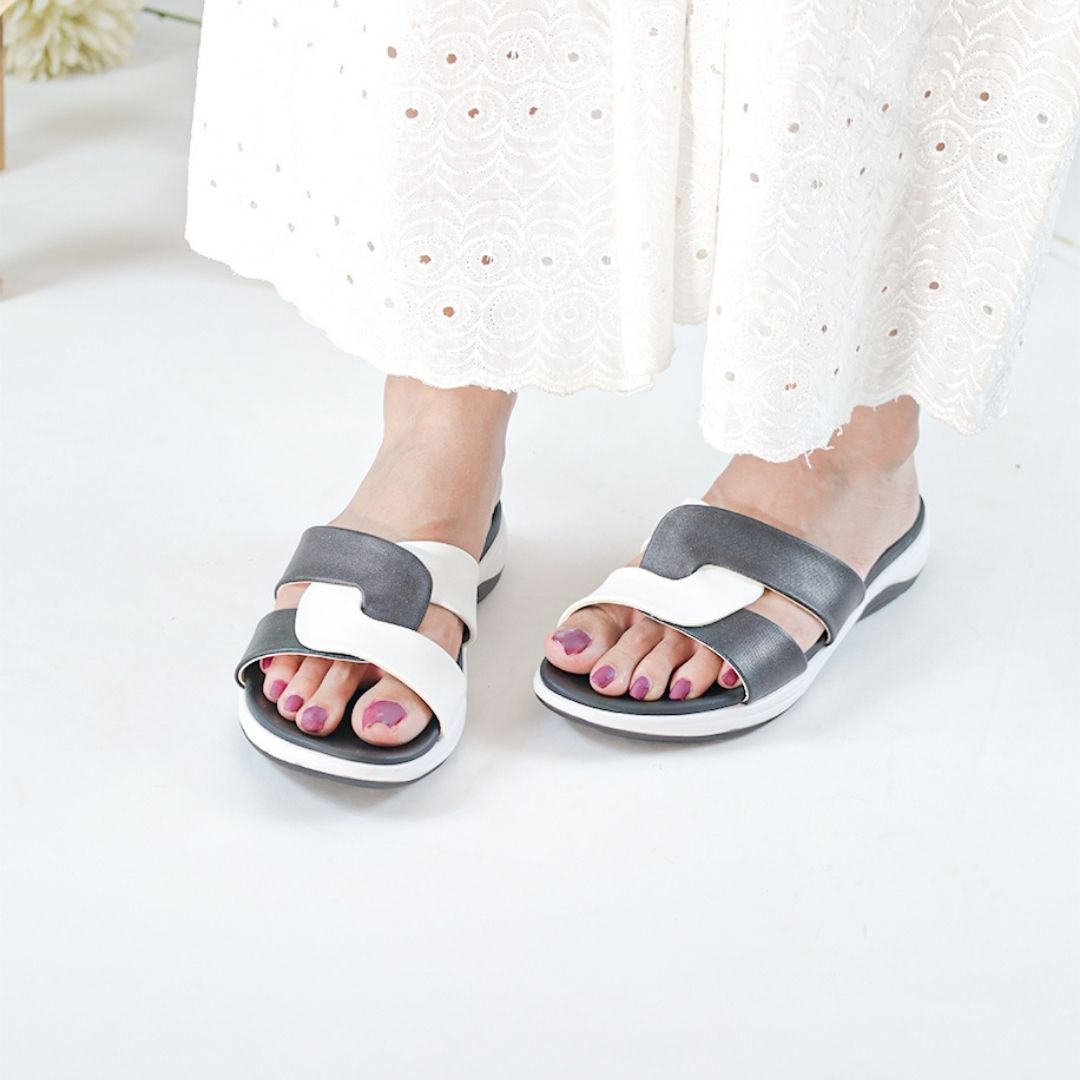 Lisa Chunky Platforms - Black