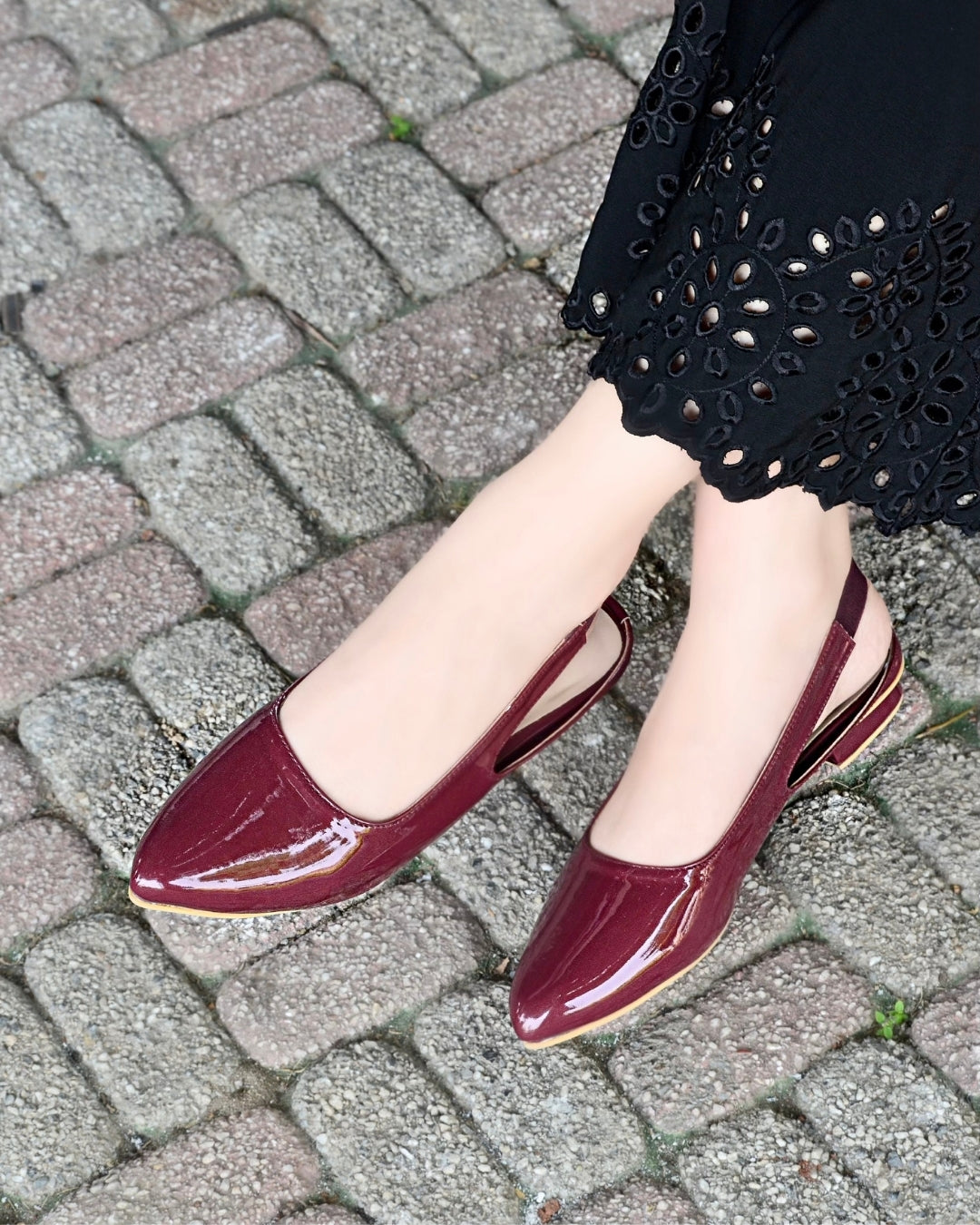 Moria Sling Back Pumps - Maroon