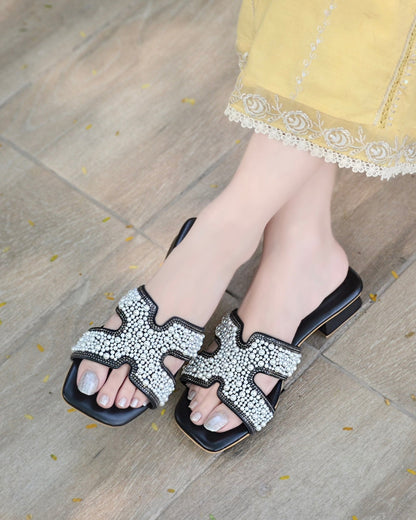 Lucia Slides - Black