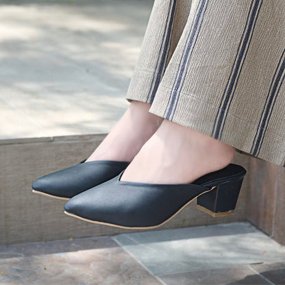 Pointy Toe Block Heels - Black