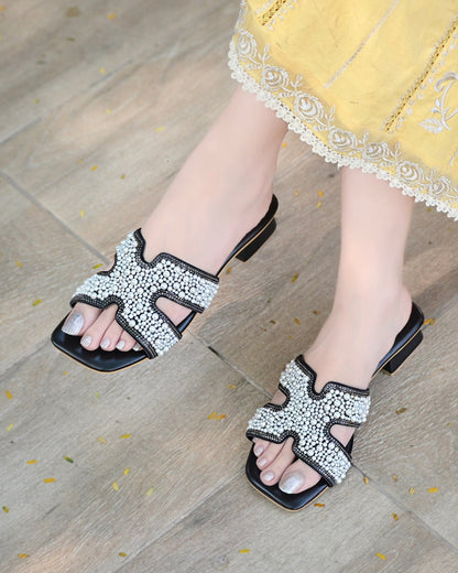 Lucia Slides - Black