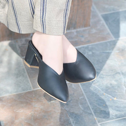 Pointy Toe Block Heels - Black