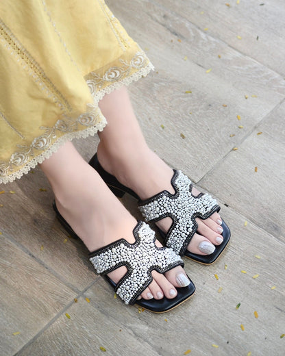 Lucia Slides - Black