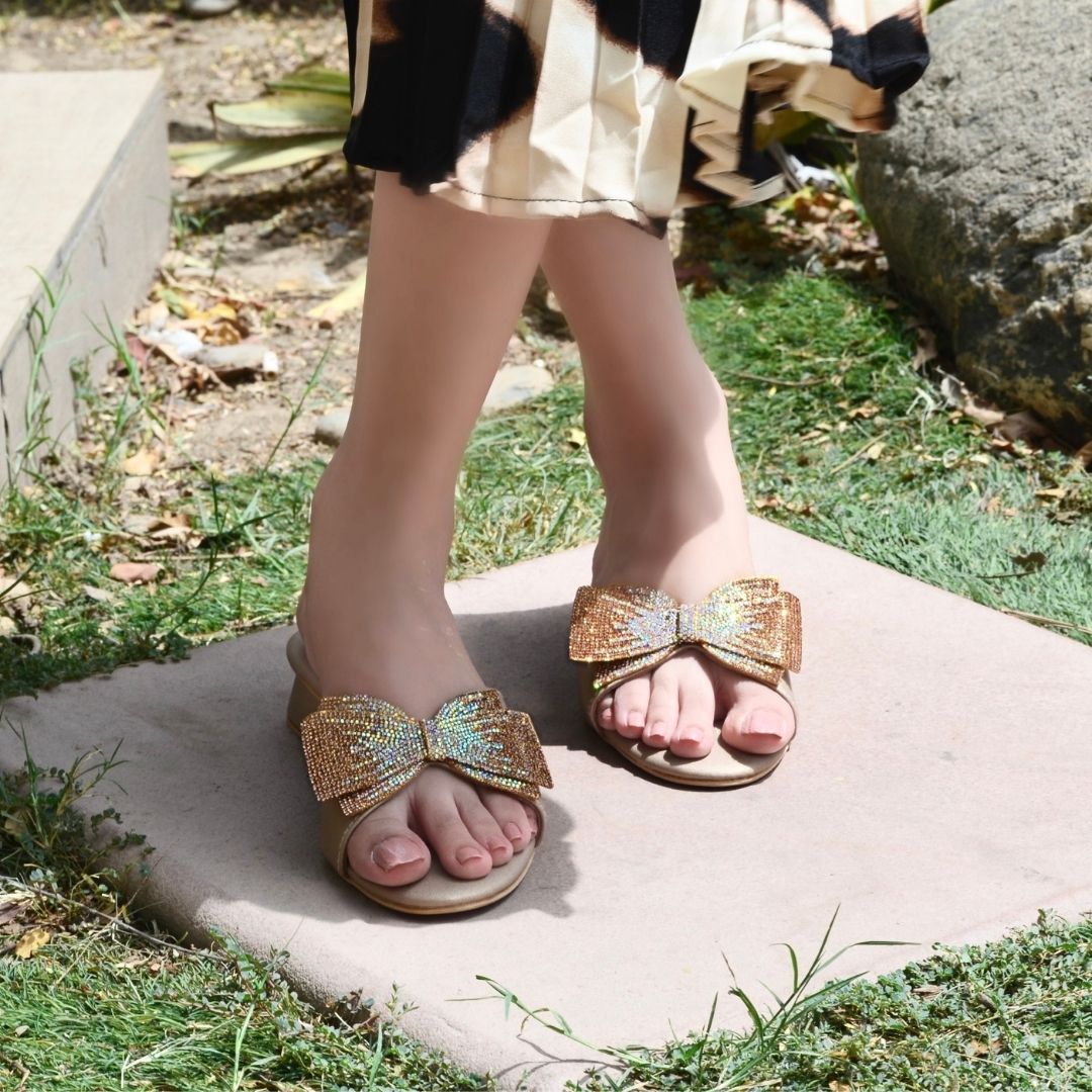 Calley Slides - Gold