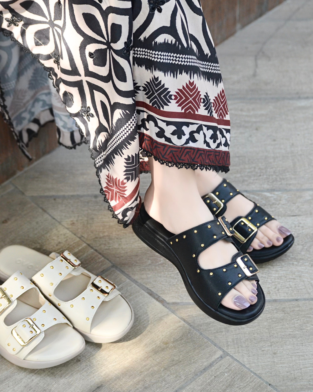 Nora Chunky Slides - Black