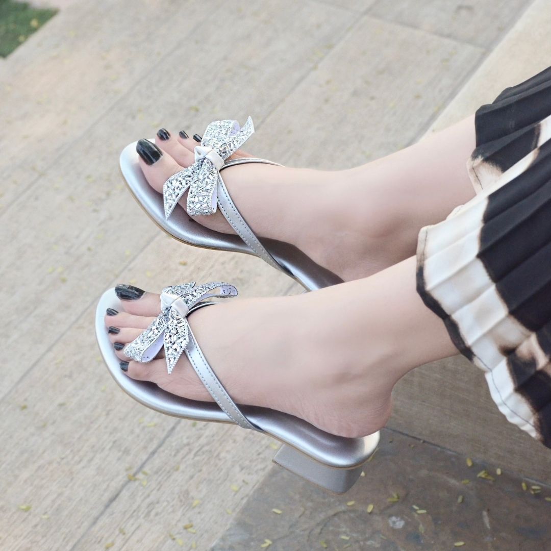 Bow Knot Slides - Silver