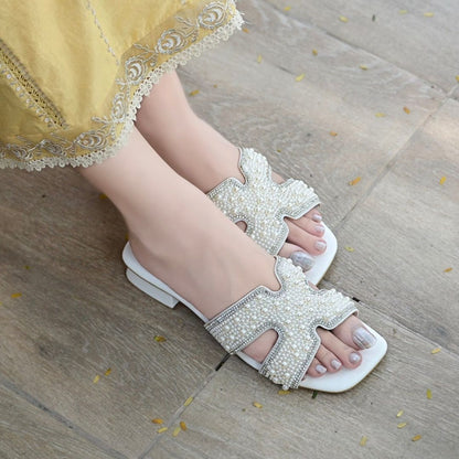 Lucia Slides - White