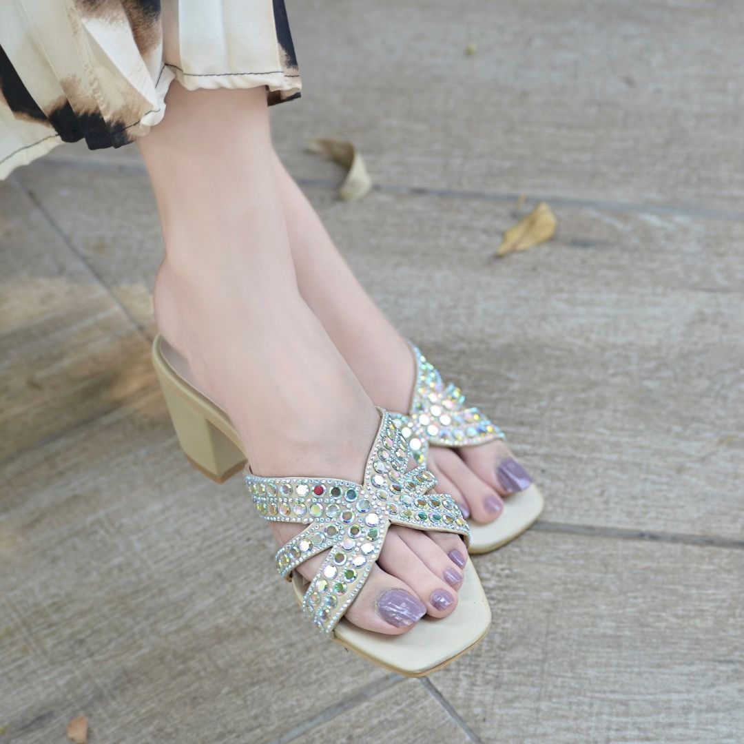 Zoya Heels - Beige / Gold