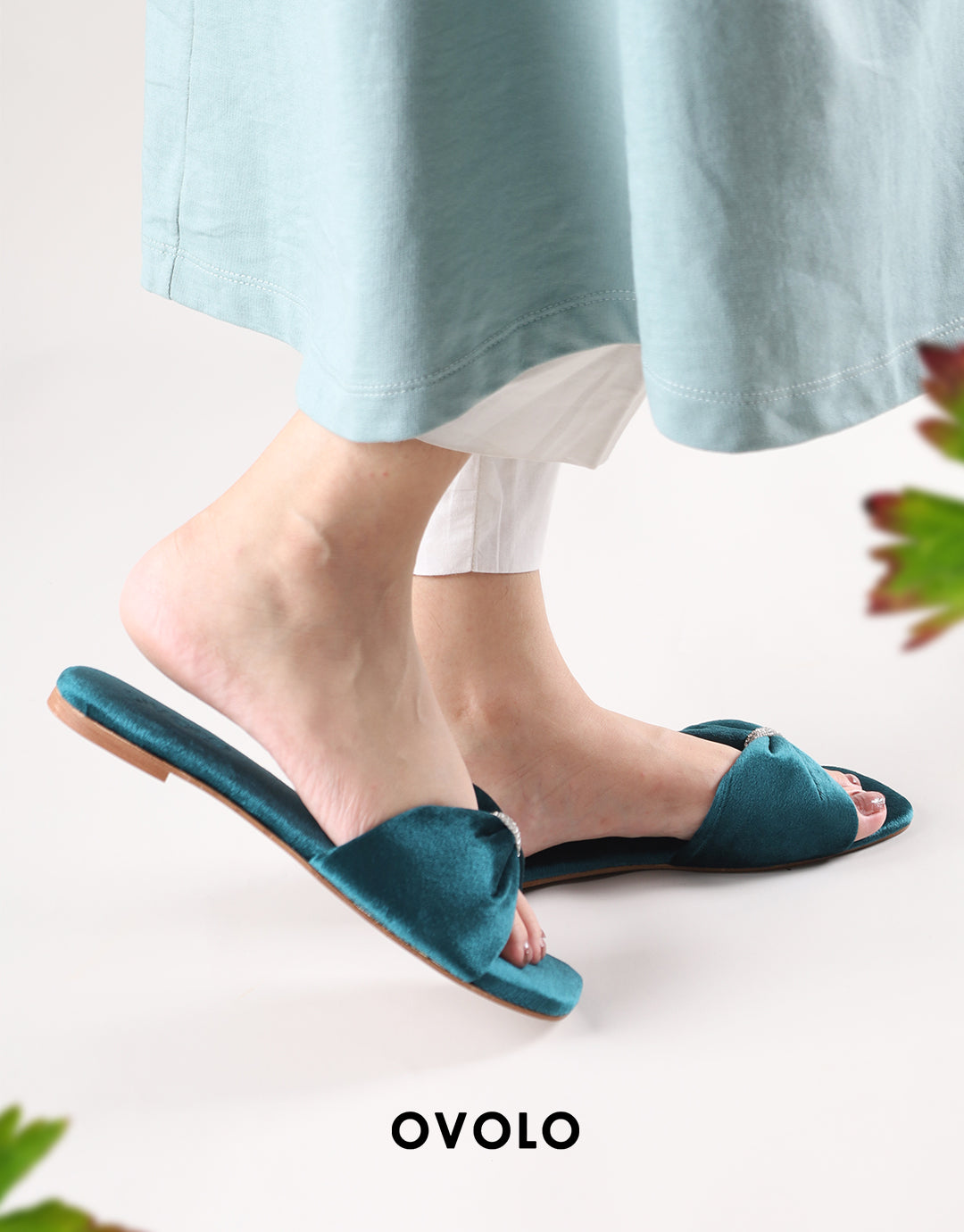 Bow Knot Slides - Green