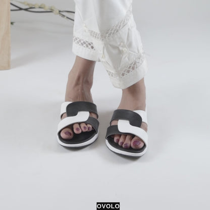 Lisa Chunky Platforms - Black